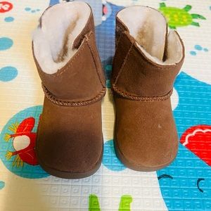 Like new Ugg boots size 3 infant/toddler